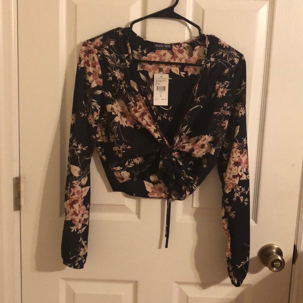 Floral long sleeve crop top